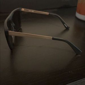 QUAY Australia OTL II Sunglasses